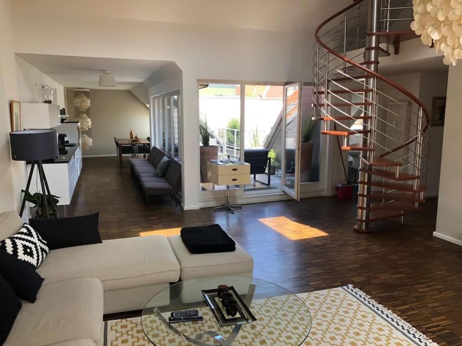 Ruhige Dachwohnung Mit Terrasse Berlin Mitte - Spacious Modern Rooftop Loft In Berlin Mitte Esterno foto
