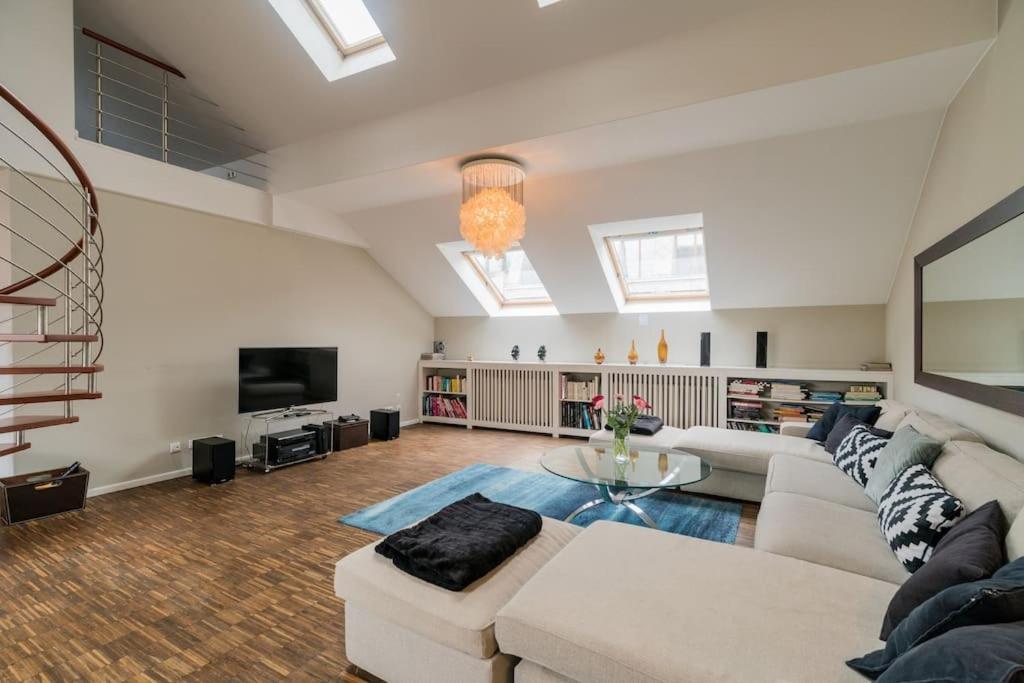 Ruhige Dachwohnung Mit Terrasse Berlin Mitte - Spacious Modern Rooftop Loft In Berlin Mitte Esterno foto