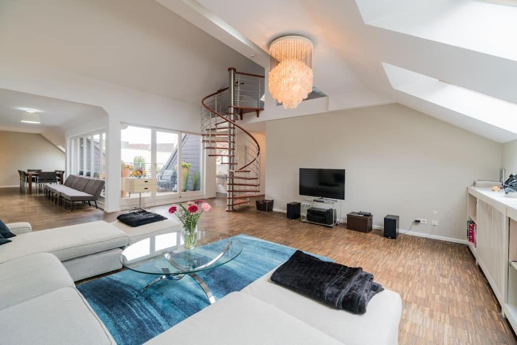 Ruhige Dachwohnung Mit Terrasse Berlin Mitte - Spacious Modern Rooftop Loft In Berlin Mitte Esterno foto